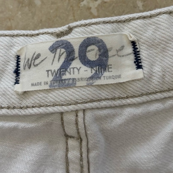 We The Free 😍(Free People)🔥Cream Cut-Off ❤️Denim Shorts Size:29 - Picture 7 of 8